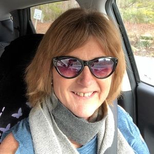 Meet your Posher, Stacy